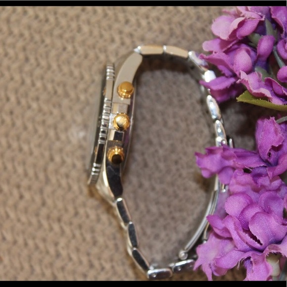 Bulova Watch - Picture 2 of 5